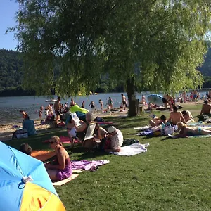 https://la-vue-sur-le-paradis.hotels-rhonealpes.com